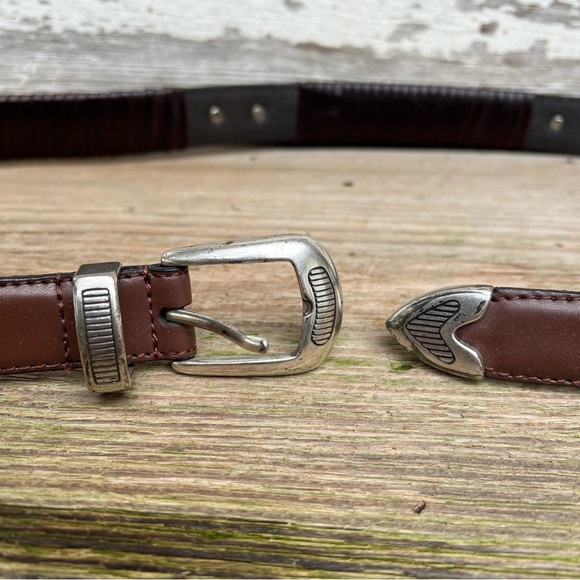 Genuine leather belt with silver metal Conchos. Size 40. - Picture 4 of 7